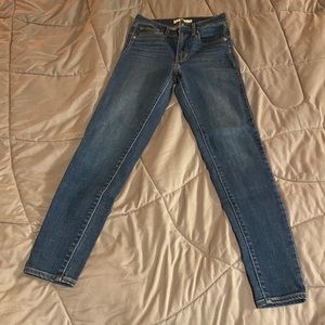 Levi skinny jeans